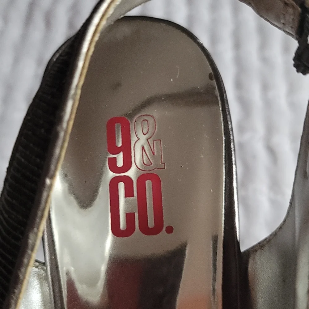 Heels - Picture 3 of 4